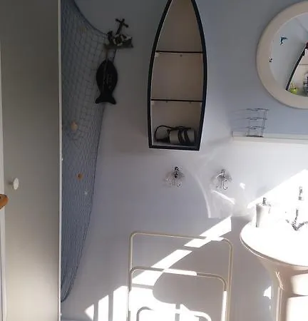 Bed & Breakfast Une Nuit A La Campagne Alembon